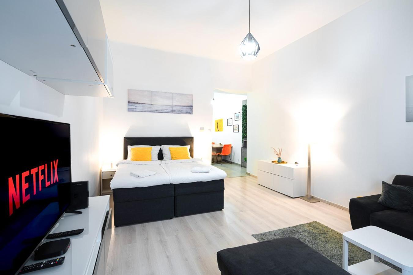 Spacious Premium Two-Room Apartment By Buda Castle, Budapest